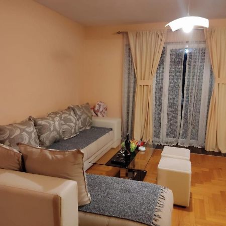 Topla Porodicna Kuca Appartement Berane Buitenkant foto