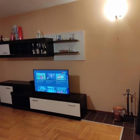 Topla Porodicna Kuca Appartement Berane Buitenkant foto