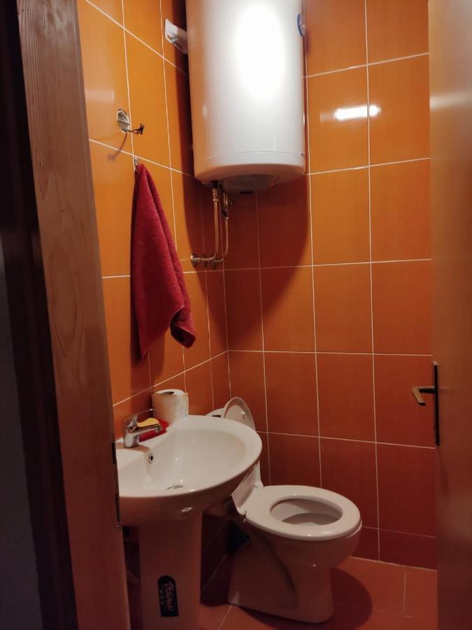 Topla Porodicna Kuca Appartement Berane Buitenkant foto