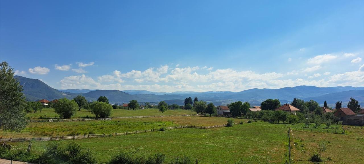 Topla Porodicna Kuca Appartement Berane Buitenkant foto